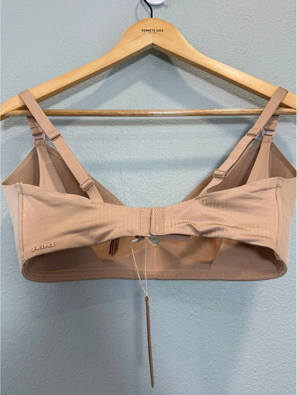 SKIMS Wireless Form Maternity Nursing Bra In The Color Clay - Women's 36DDD NWT